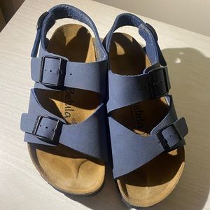 Birkenstock “Betula Sandal” size 8 Womens in navy blue. Gently used 😊
